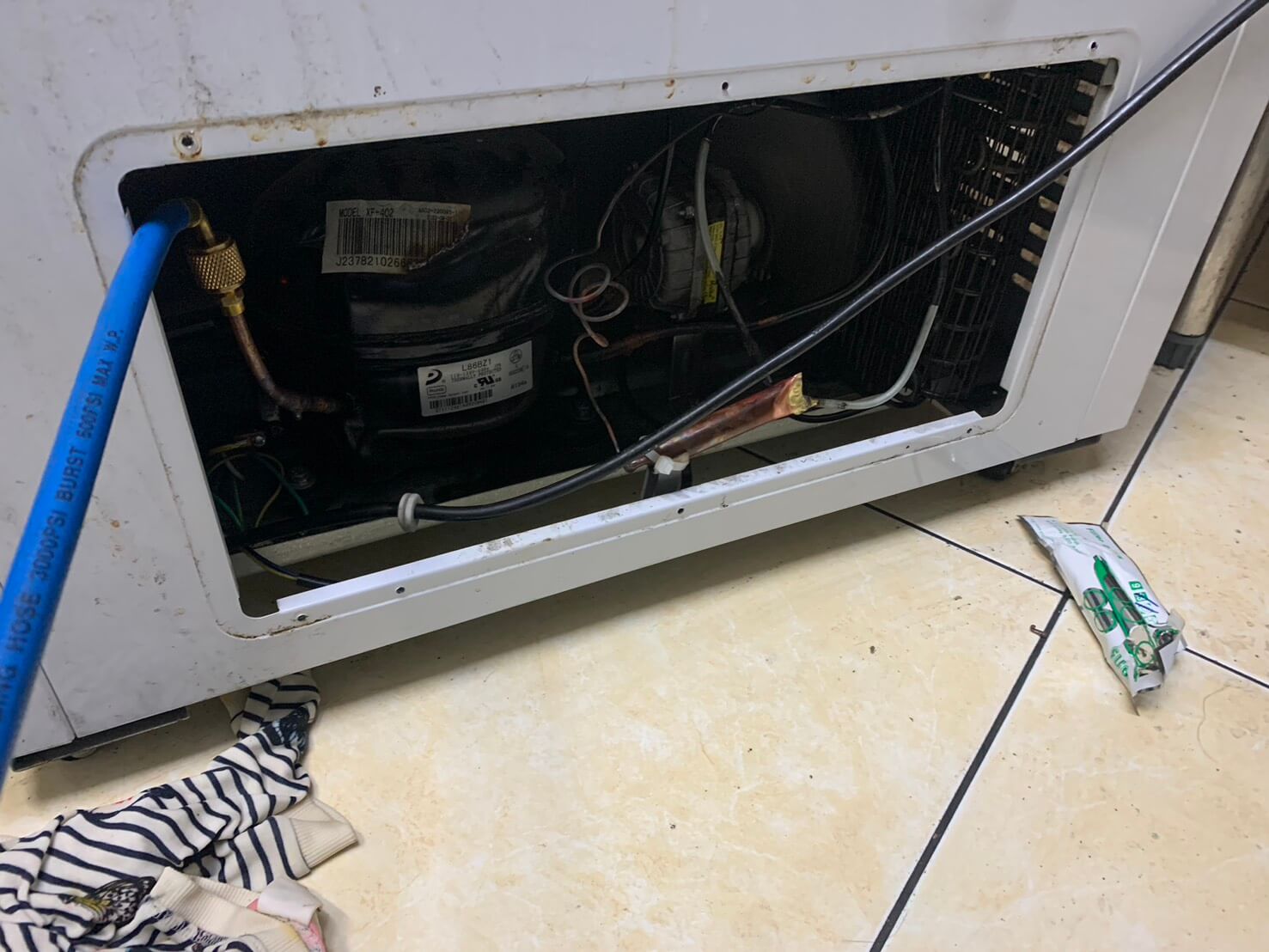 立刻修專業服務案例-鳳山區李先生商用冰櫃維修搶修，店面營運不中斷的第2張圖片