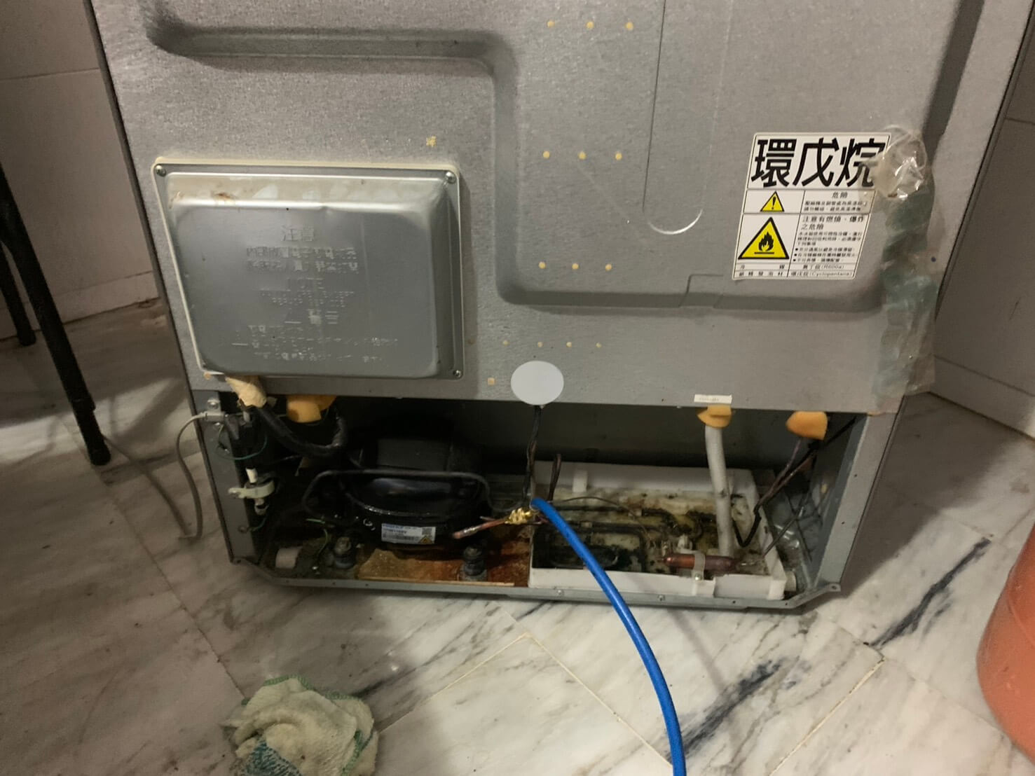 高雄前鎮區冰箱突發故障！立刻修即時搶修，李小姐的冰箱重回冰爽狀態的第2張圖片